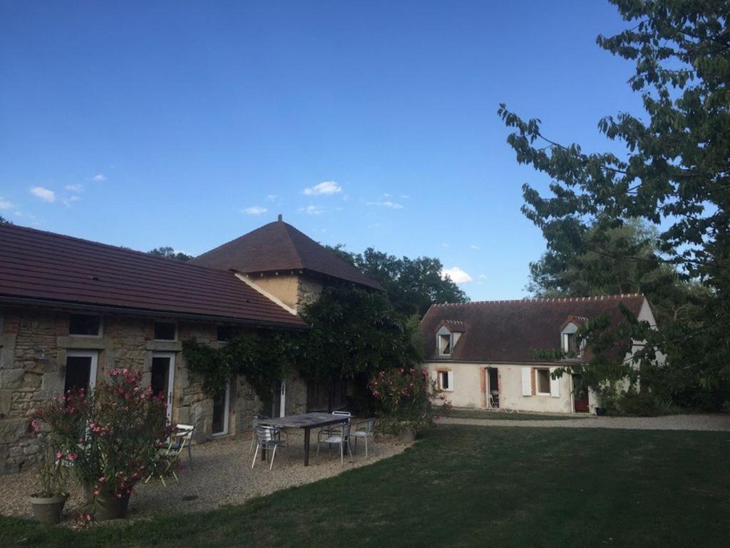 Le Rozet Bed & Breakfast Vendat Bagian luar foto